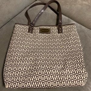 Mediu/big Tommy Hilfiger purse